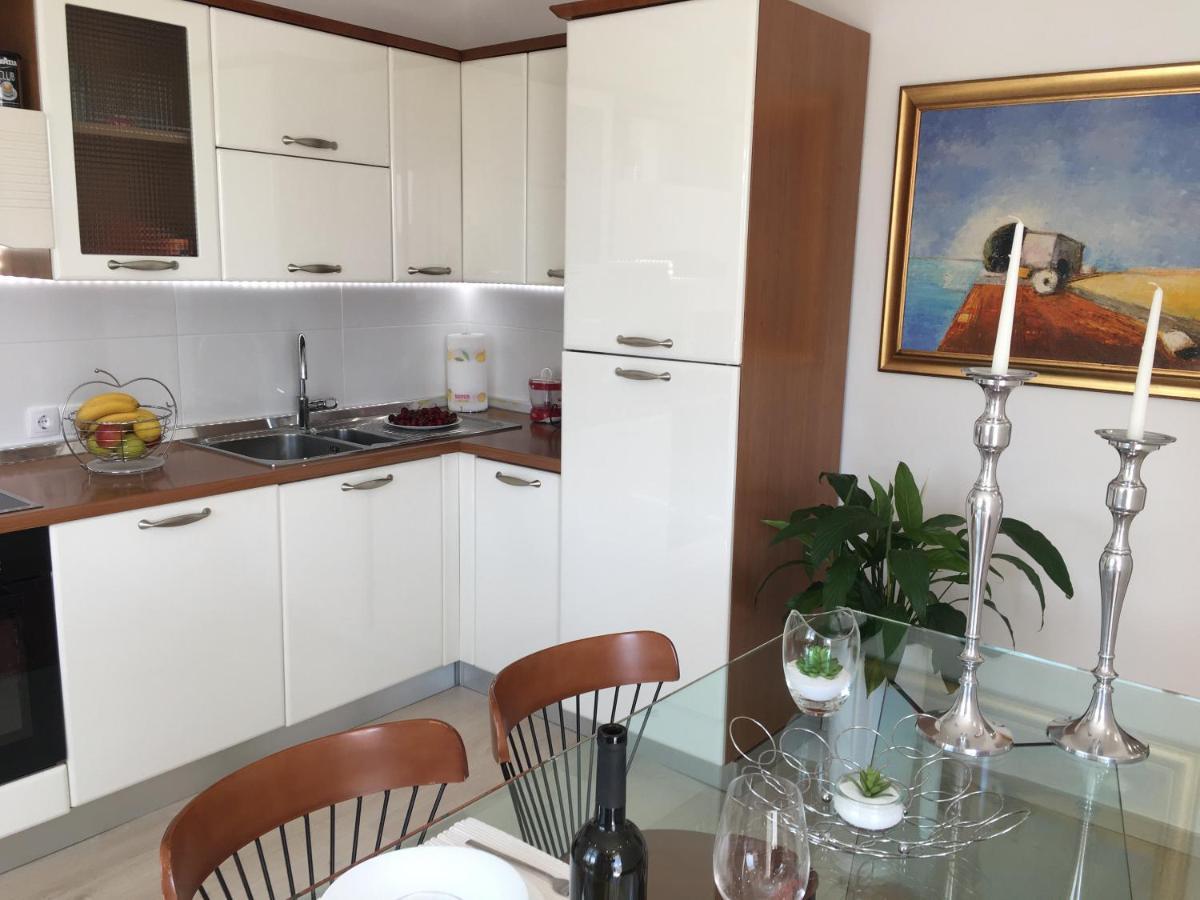 Roberta Apartment *