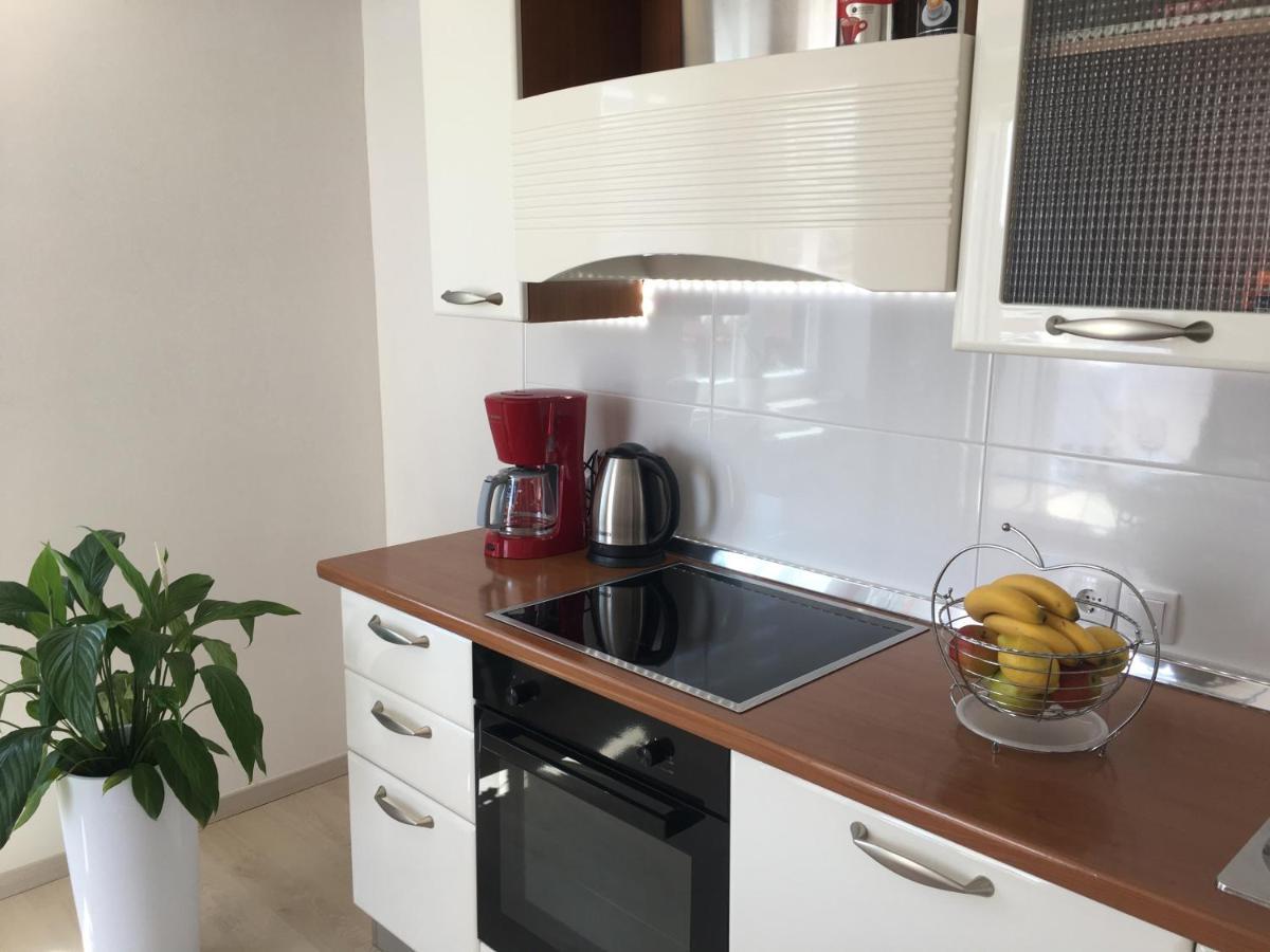 Roberta Apartment *